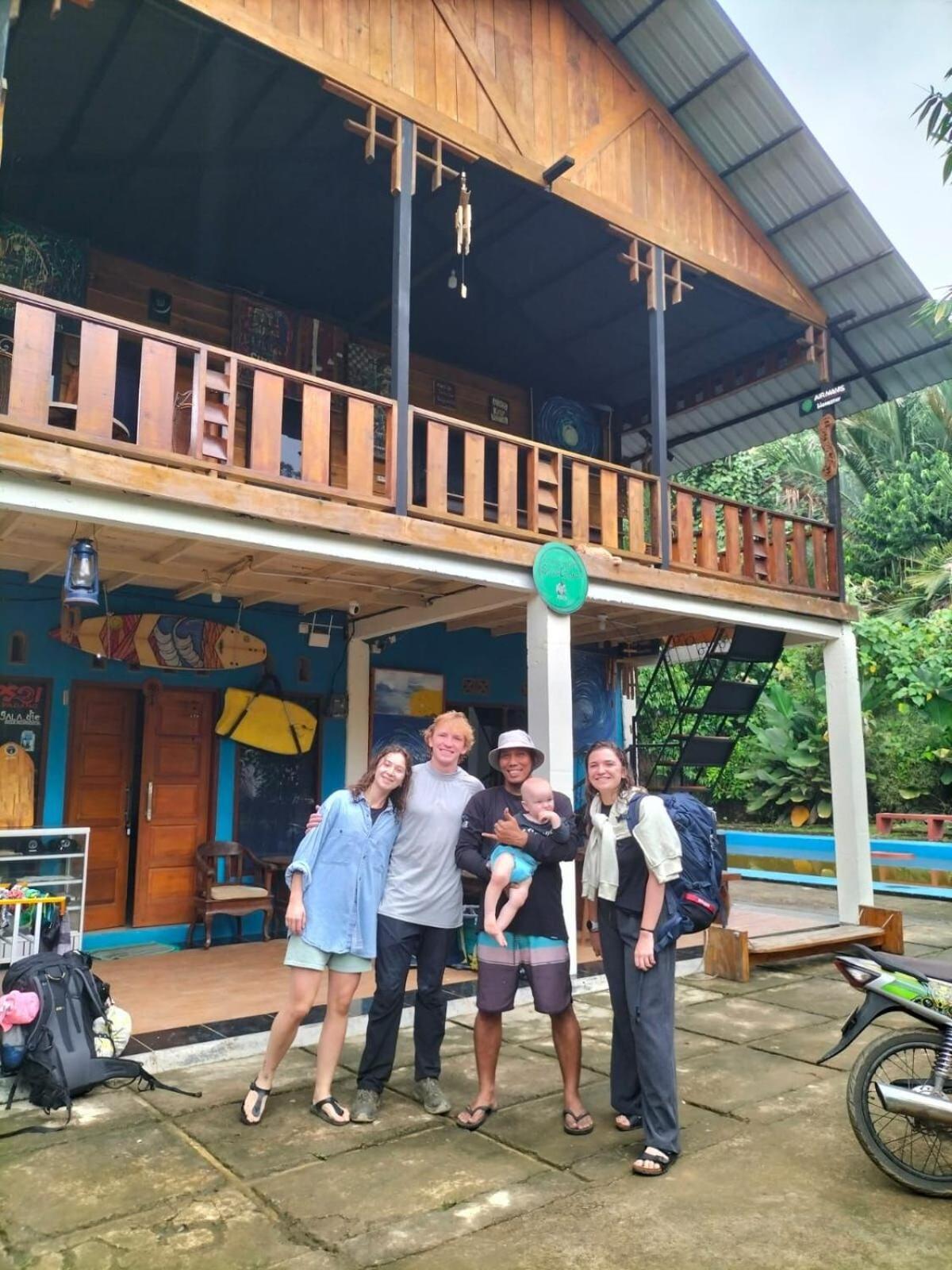 Apartamento Air Manis Secret Surfcamp Taluk Batung Exterior foto